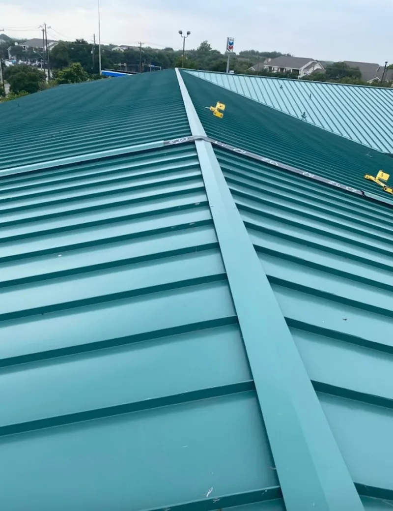 Green commercial metal roof ridge and valley for Metal Roof Repair in Herrin